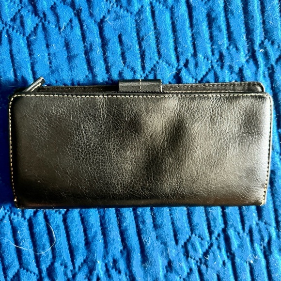 Kennth Cole reaction leather wallet - Picture 2 of 4